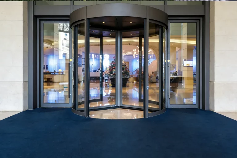Modern Shopping Center Glass Door Project – USA